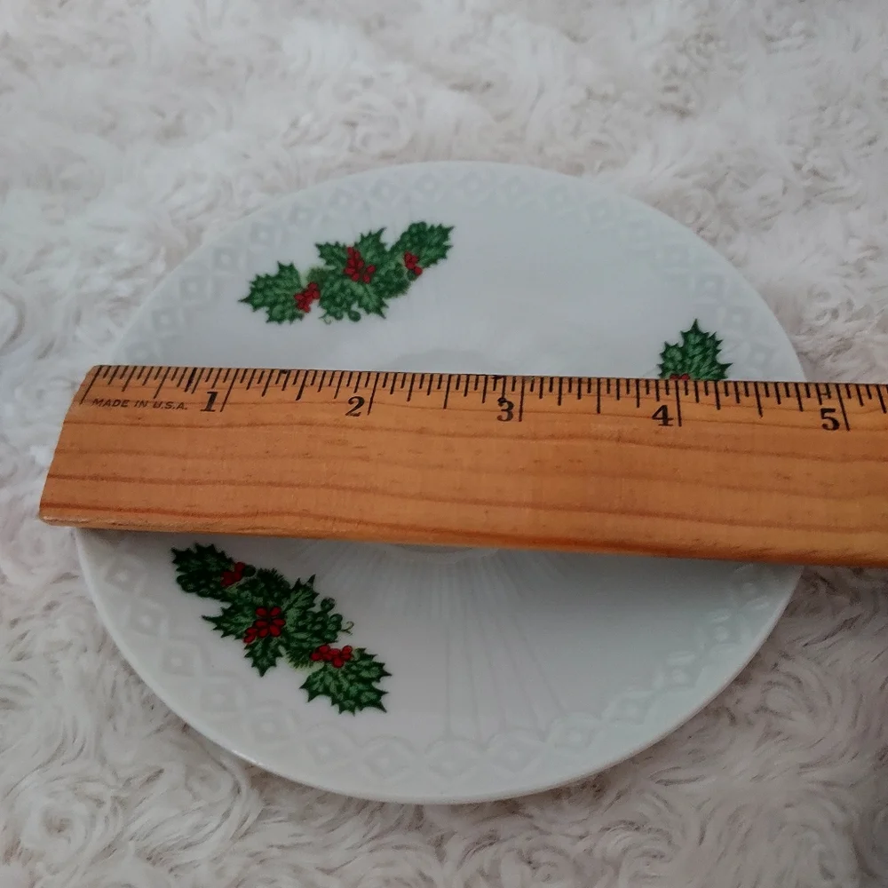 Vintage Dainty Poinsettia Christmas Tea Cup & Saucer set by Inarco Japan Holiday